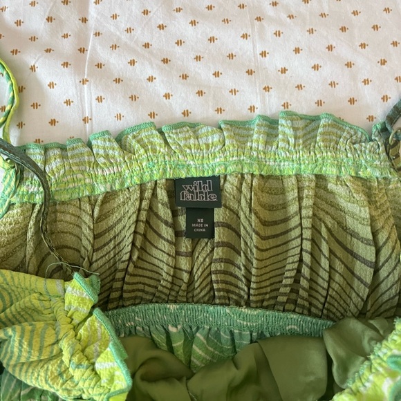 Wild Fable Green Patterned Ruffle Top - Picture 2 of 2